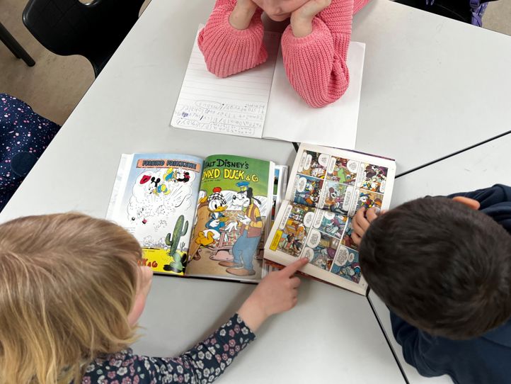 Ivrige 2. klassinger leser og skriver om tegneserier